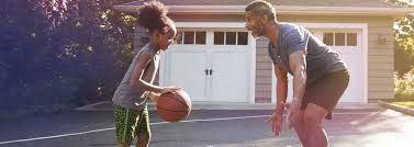 星空官方：专家揭示：塑胶跑道材料的分类与应用。