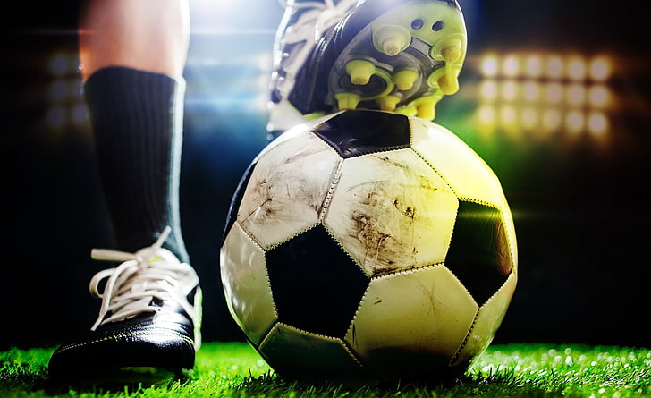 星空官方：多功能运动场地！彩色透水塑胶跑道给你无限可能